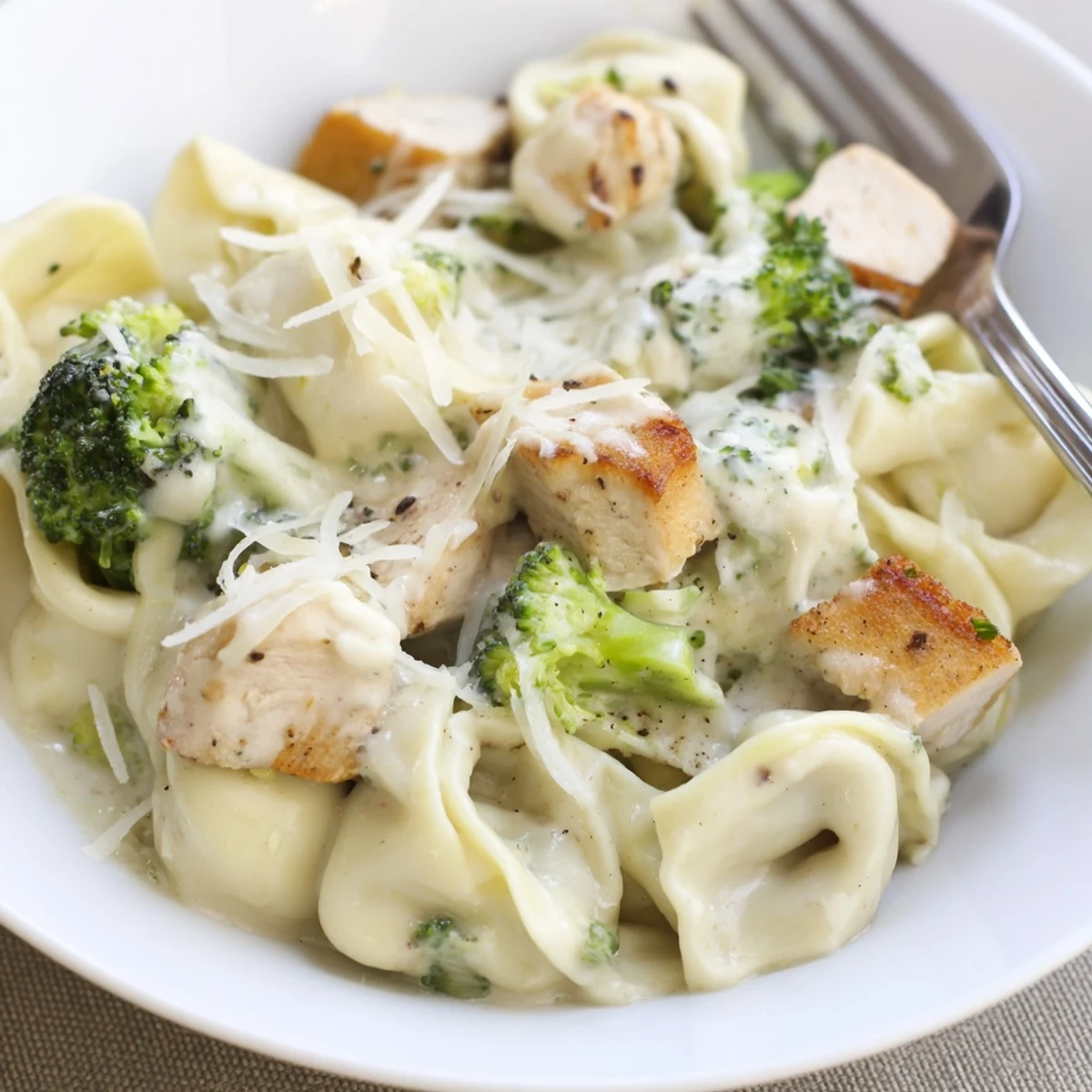 Creamy Garlic Parmesan Tortellini Chicken
